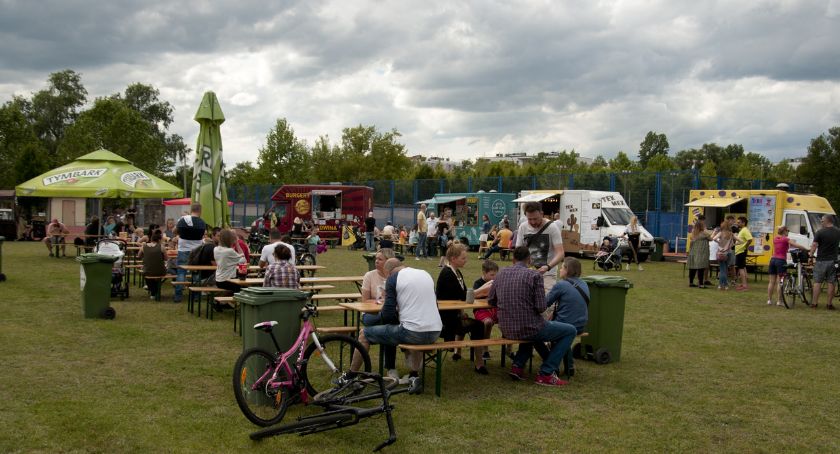Jak wyglądały foodtracki na Grochowie?