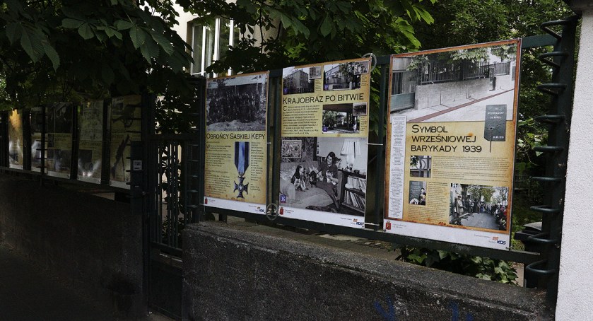 zdjęcie Wrześniowa barykada przy ulicy Francuskiej