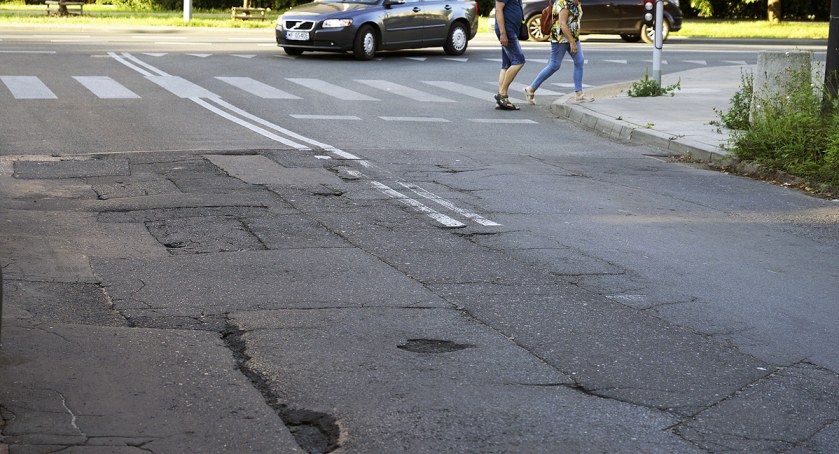 zdjęcie Asfalt z ulicy Ateńskiej