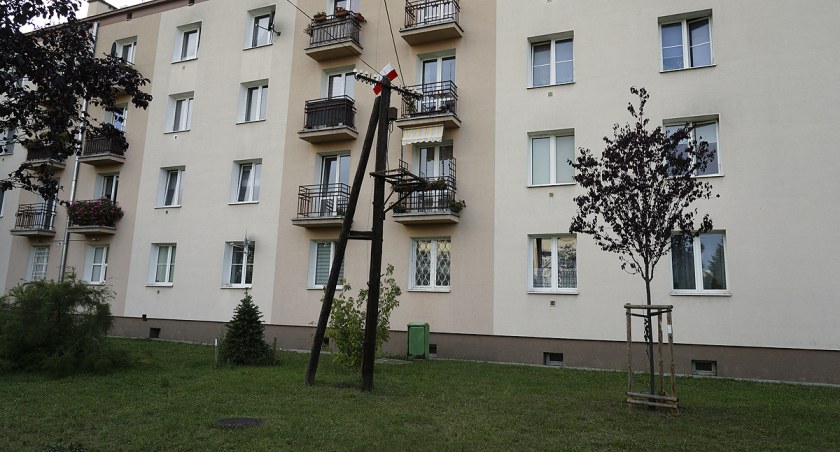 zdjęcie słup trakcyjny 