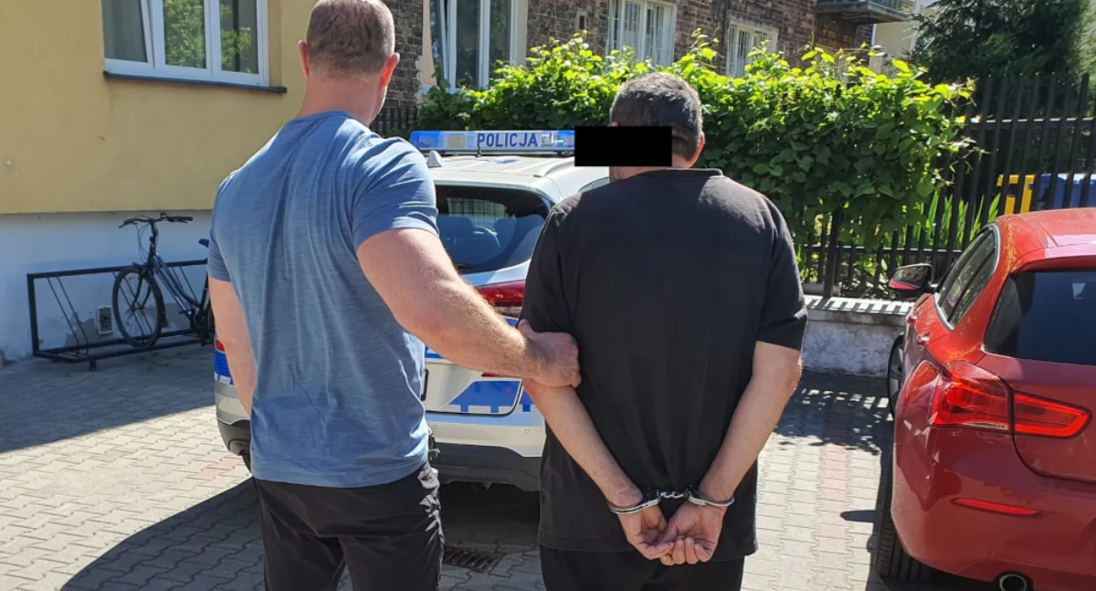 Kradzieże i rozboje, Wybijał szyby kradł samochodów popadnie Złodziej zatrzymany - zdjęcie, fotografia