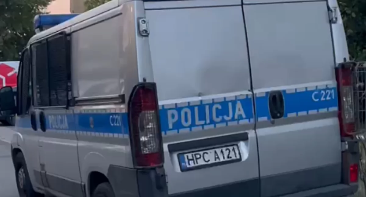 Poszukiwani, gończy sprawcą wypadku Trasie Łazienkowskiej Widziałeś Powiadom policję! - zdjęcie, fotografia