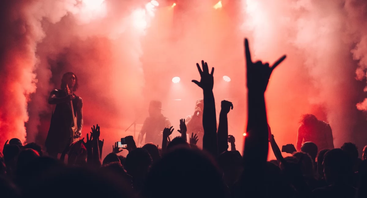 Ciekawe miejsca, Roses Public Enemy Stadionie Narodowym Legendarne połączenie rocka - zdjęcie, fotografia