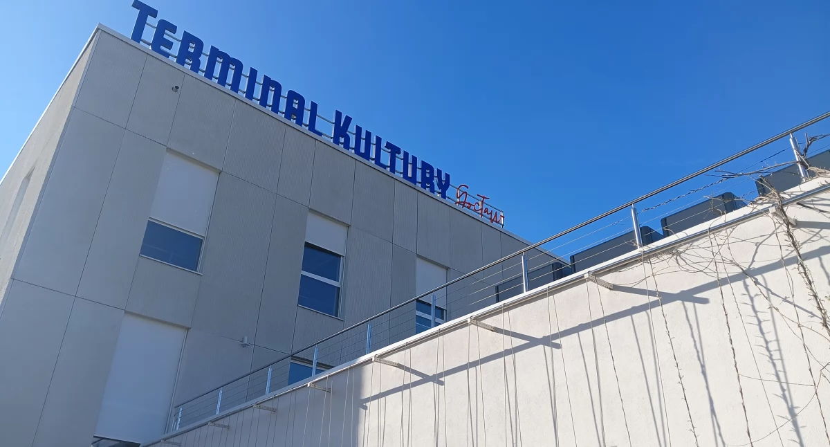 Zdjęcie przedstawia Terminal Kultury Gocław