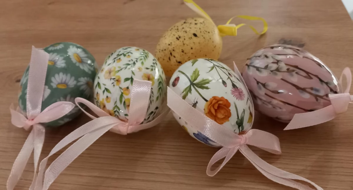 Imprezy plenerowe, Poczęstunek paczki fotobudka Burmistrz zaprasza mieszkańców! - zdjęcie, fotografia