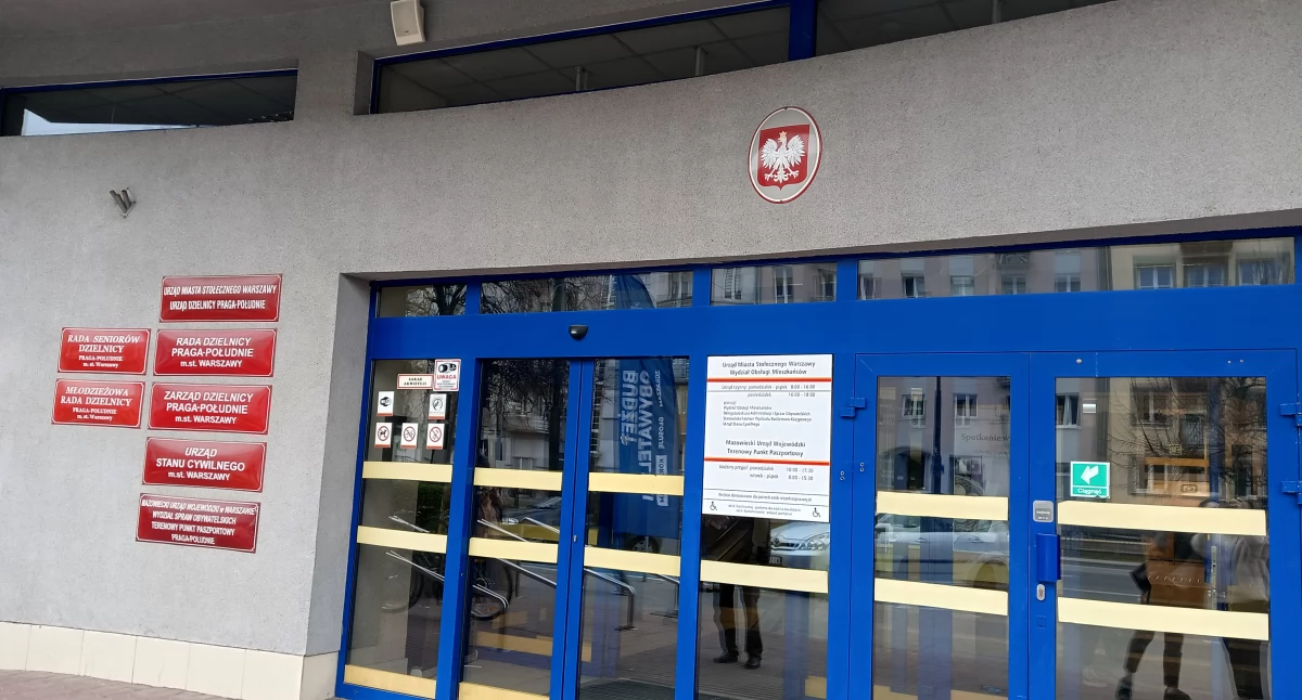 Samorząd, ważną sprawę Urzędzie Dzielnicy Sprawdź godziny otwarcia okresie świątecznym - zdjęcie, fotografia