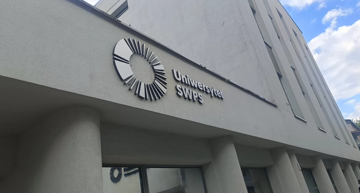 Interwencje, Wycelowała studenta później Skandal uniwersytecie - zdjęcie, fotografia