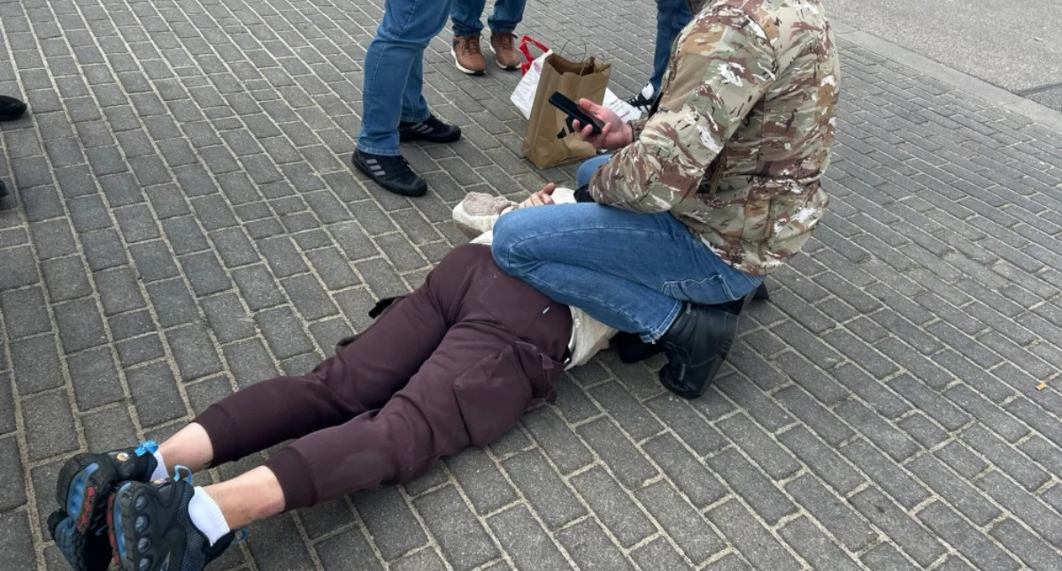 Działania służb, STRACIŁBY NIEMALŻE ZŁOTYCH Akcja Pradze Południe - zdjęcie, fotografia