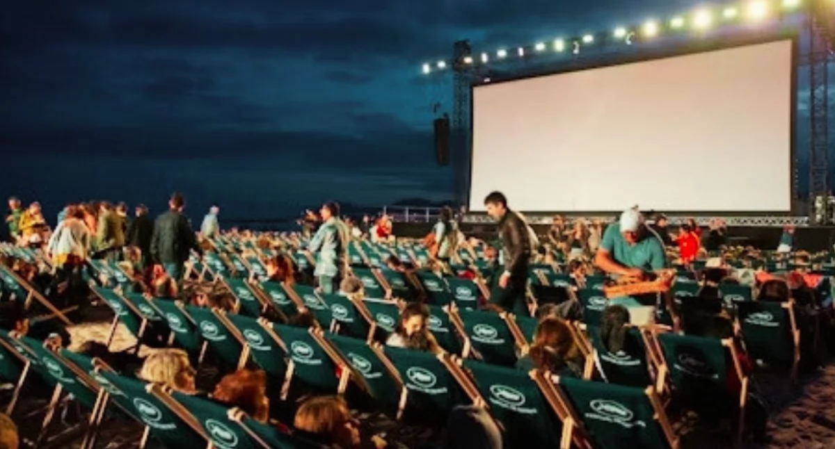 Film, GWIAZDAMI Rembertowie wieczorów seansów! - zdjęcie, fotografia