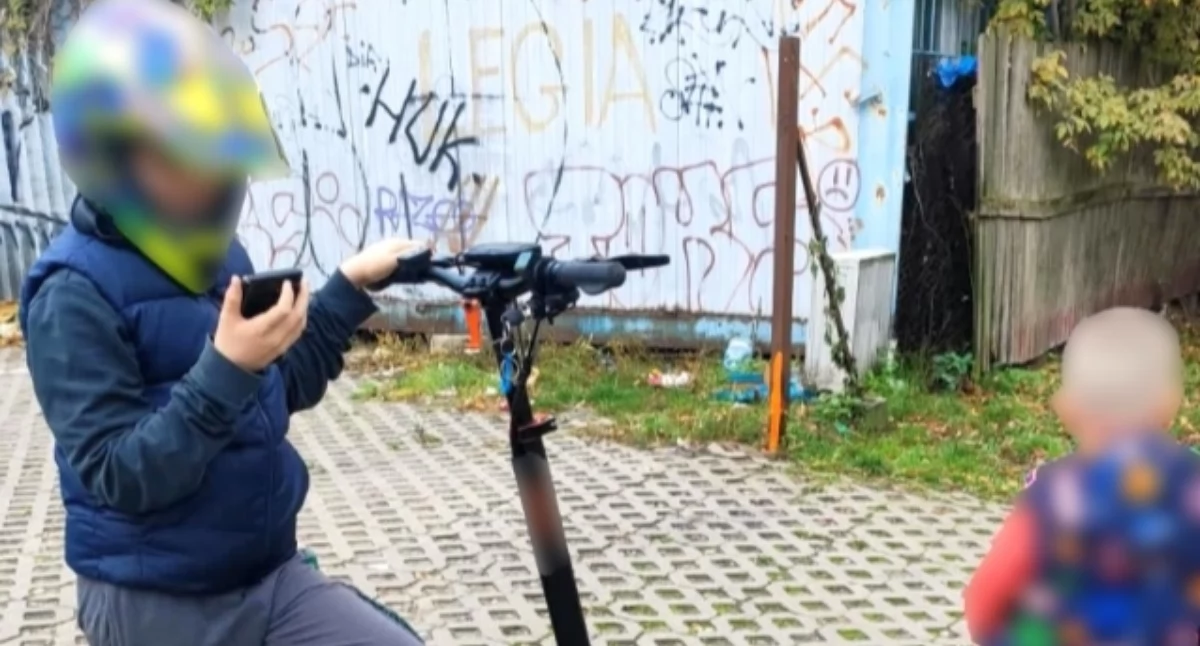 Działania służb, LATEK wiózł LATKA HULAJNODZE Interwencja Pradze Południe - zdjęcie, fotografia