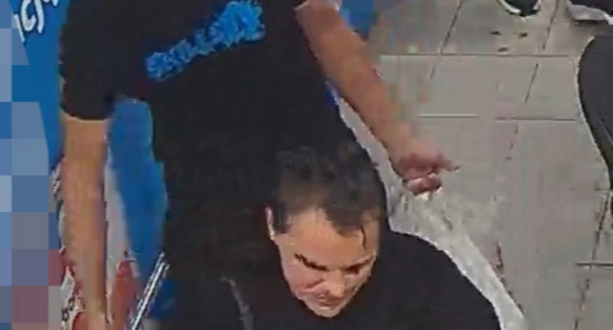 Działania służb, Policjanci Pradze Południe szukają podejrzanych - zdjęcie, fotografia